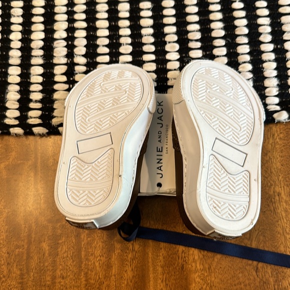 JANIE and JACK WINGTIP SNEAKER - Picture 10 of 12